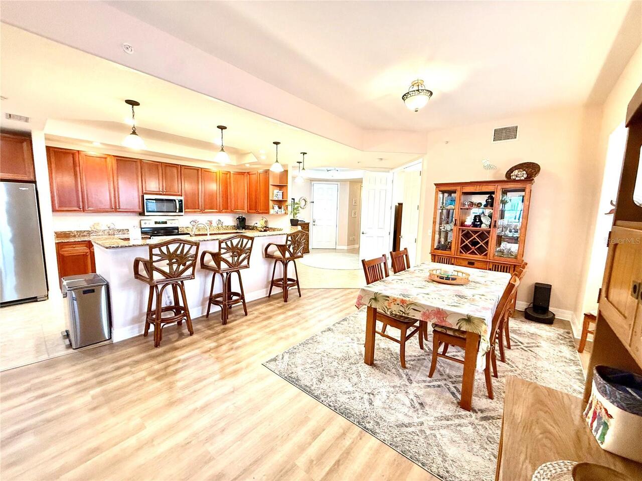 Listing Photo 6