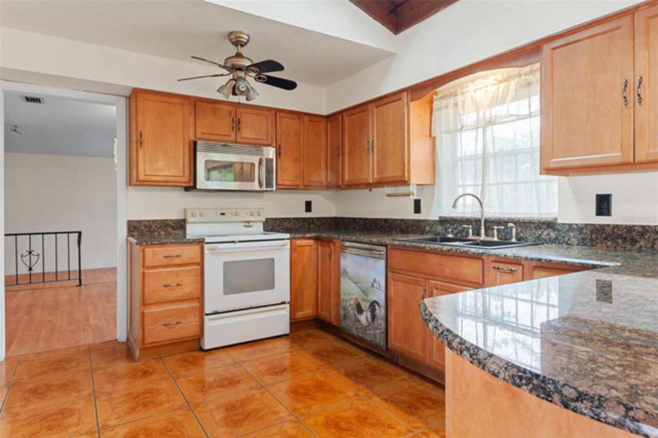 Listing Photo 15