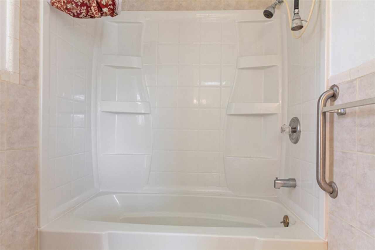 Listing Photo 23