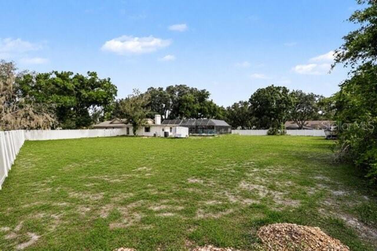 Listing Photo 17