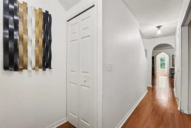 Listing Photo 9