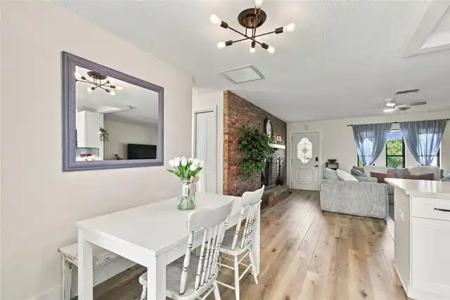 Listing Photo 10