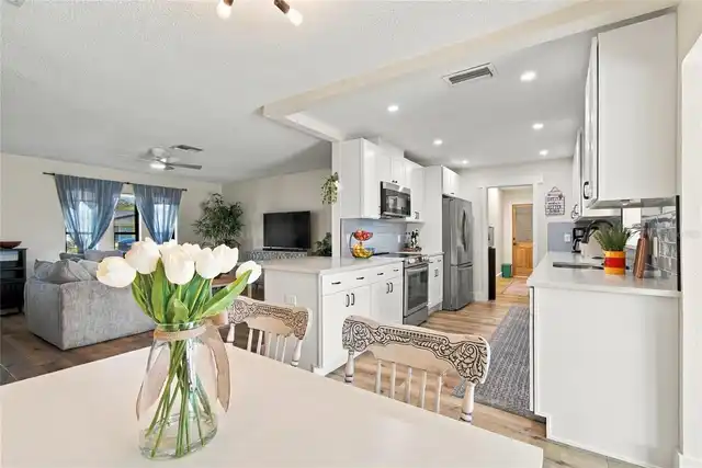 Listing Photo 12