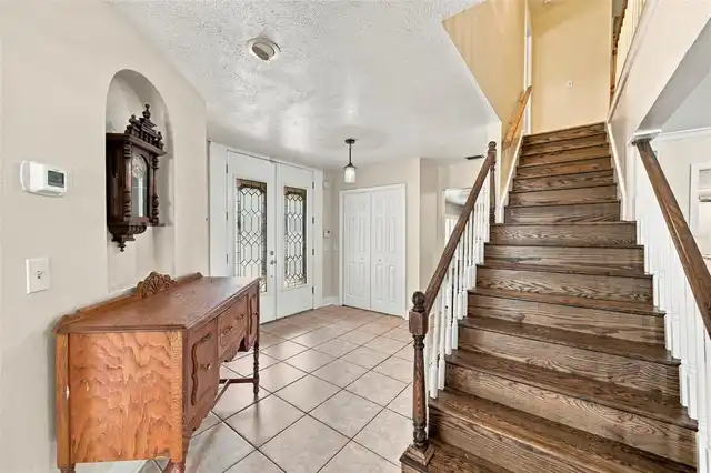 Listing Photo 11