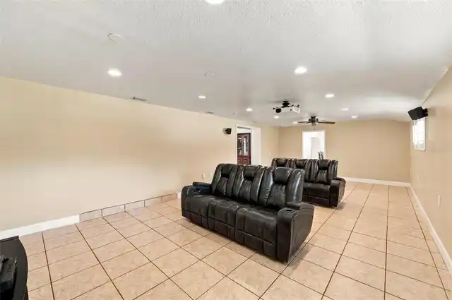 Listing Photo 32