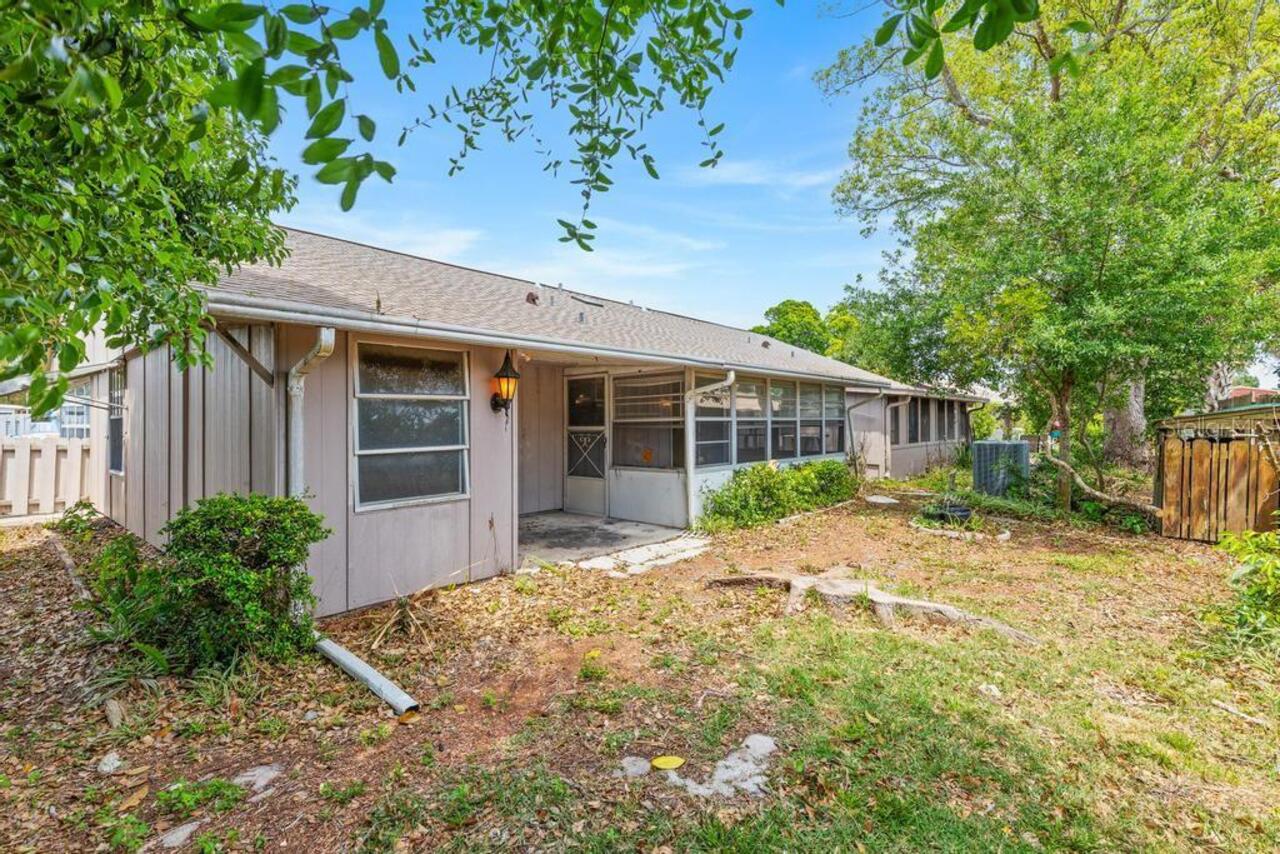 Listing Photo 11