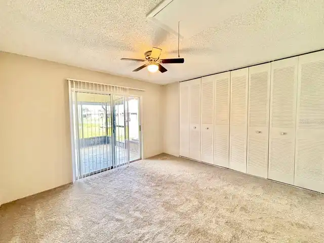 Listing Photo 12
