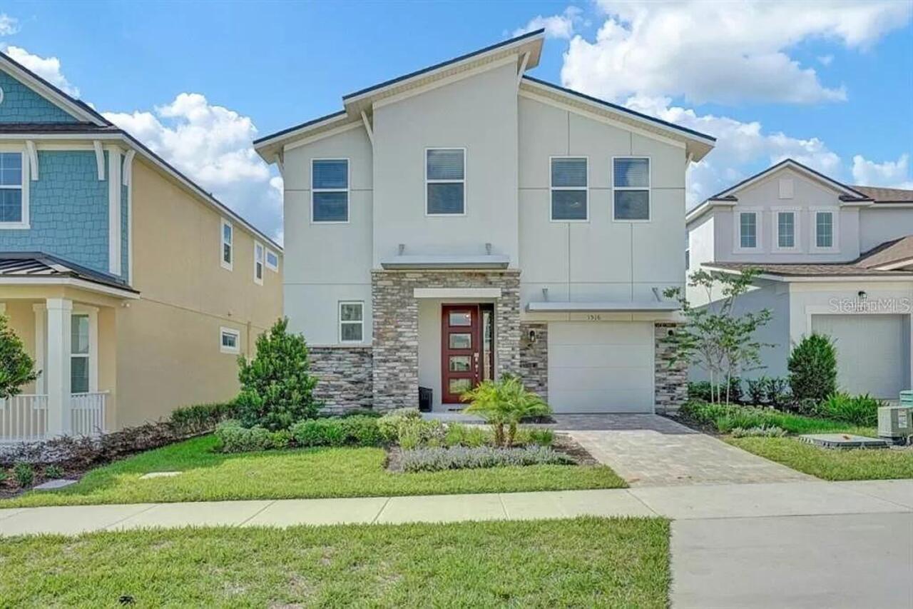 Listing Photo 1