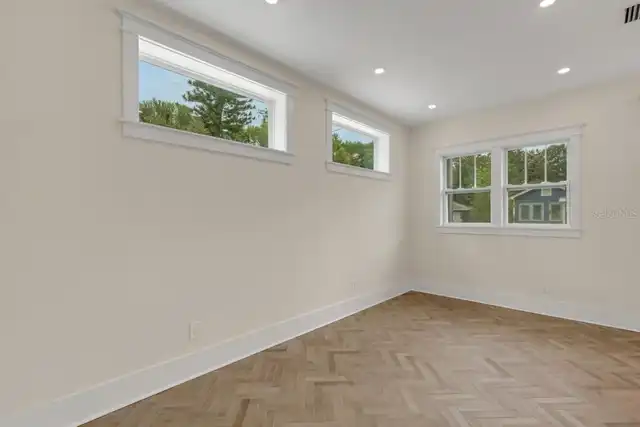 Listing Photo 25