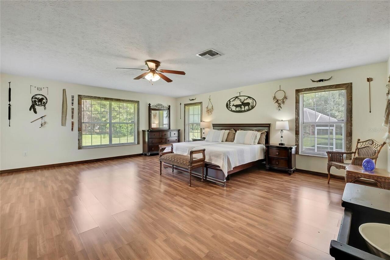 Listing Photo 32