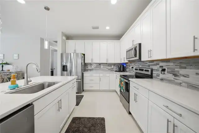 Listing Photo 10