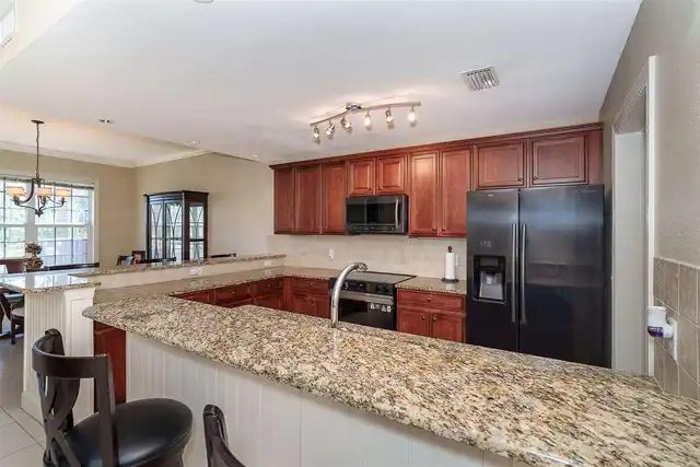 Listing Photo 16