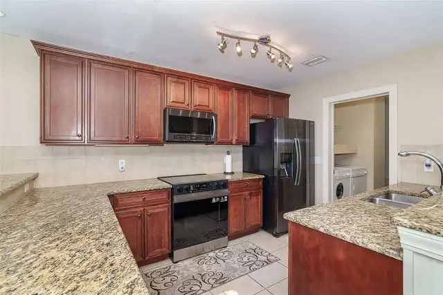 Listing Photo 17