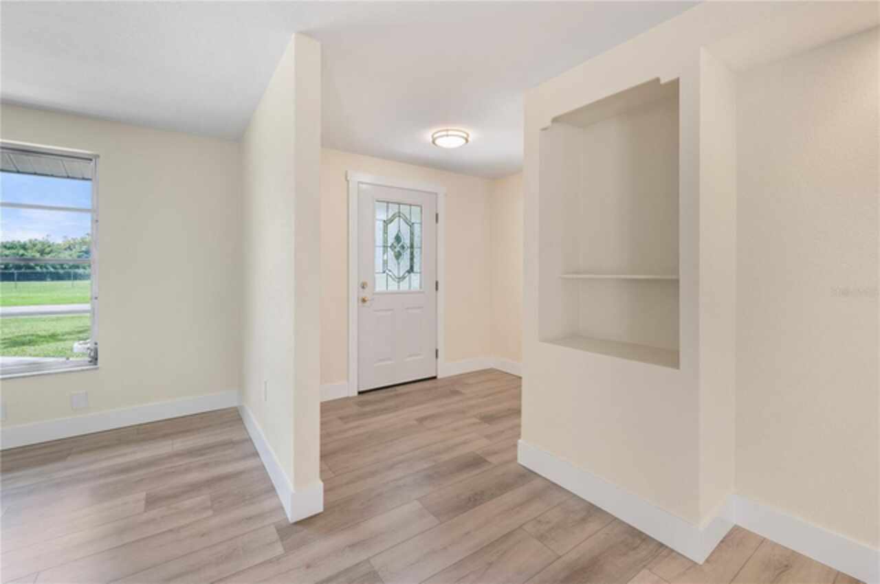 Listing Photo 11