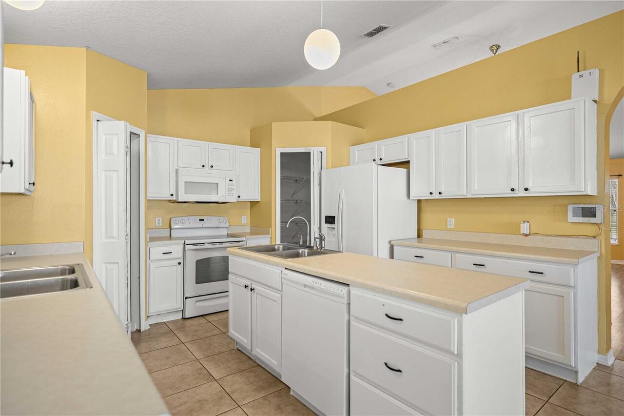 Listing Photo 9