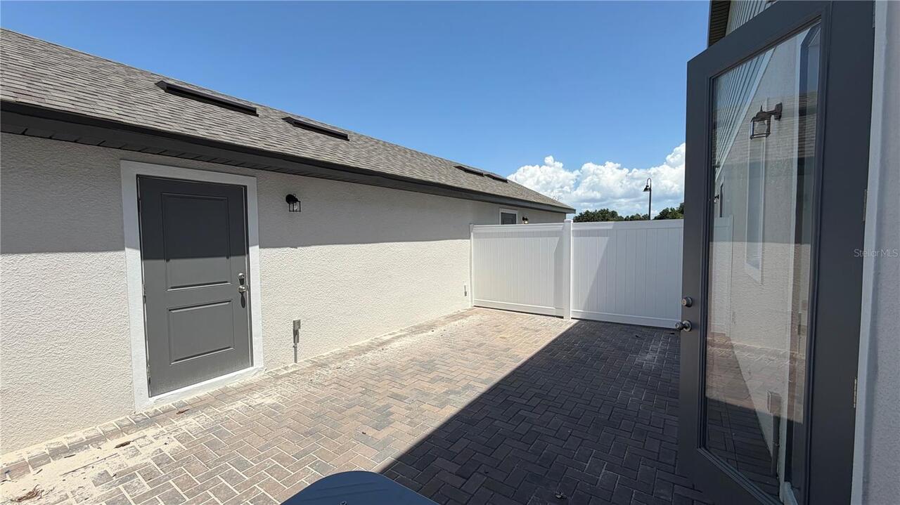 Listing Photo 17