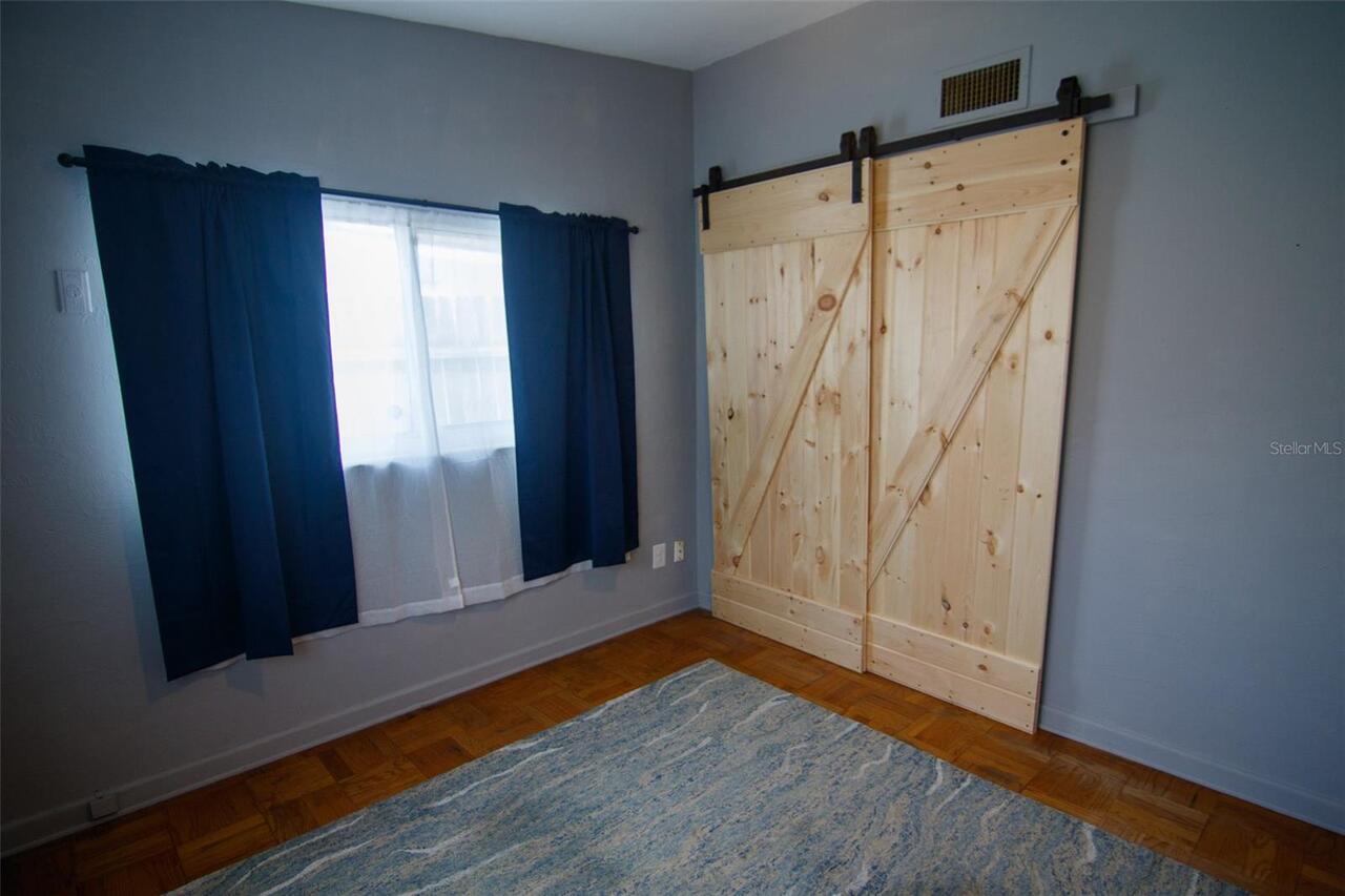 Listing Photo 12
