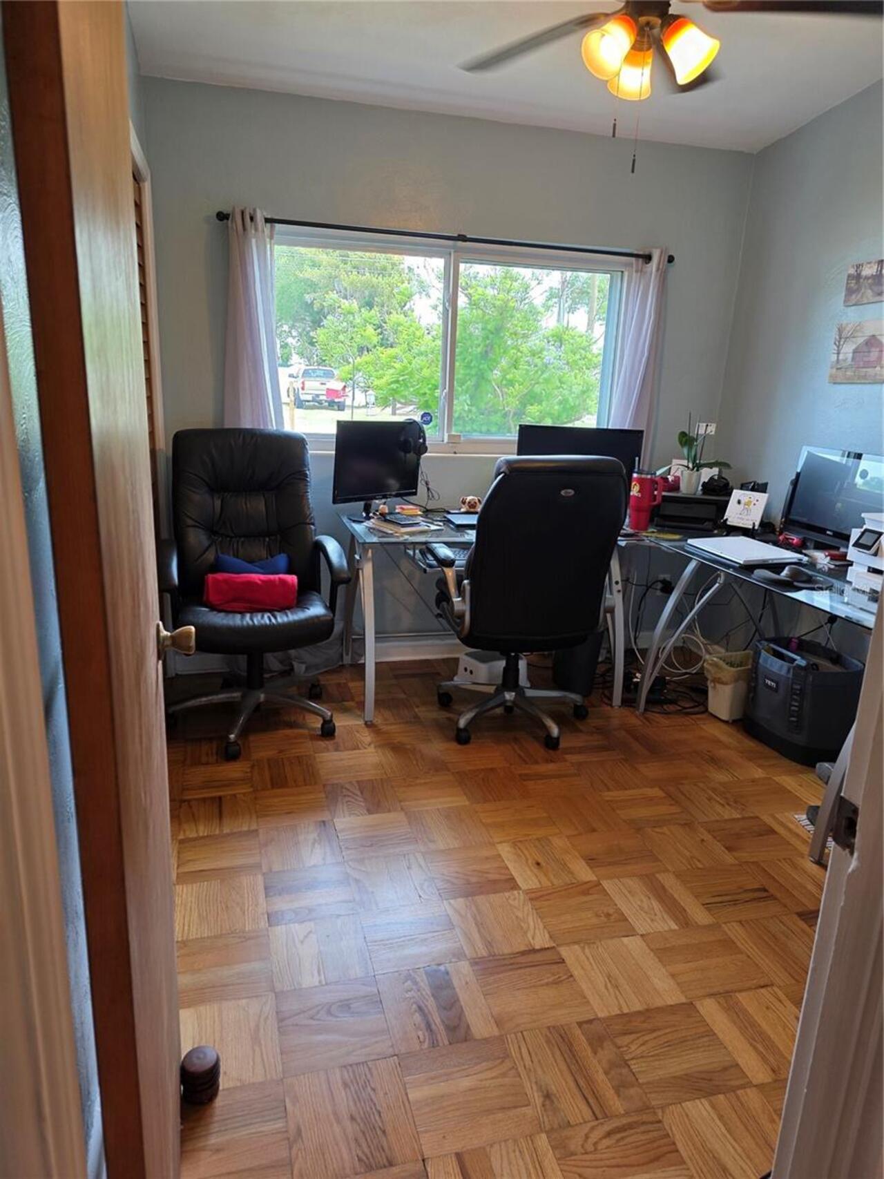 Listing Photo 10