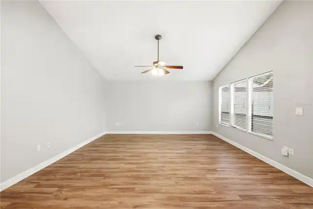 Listing Photo 13