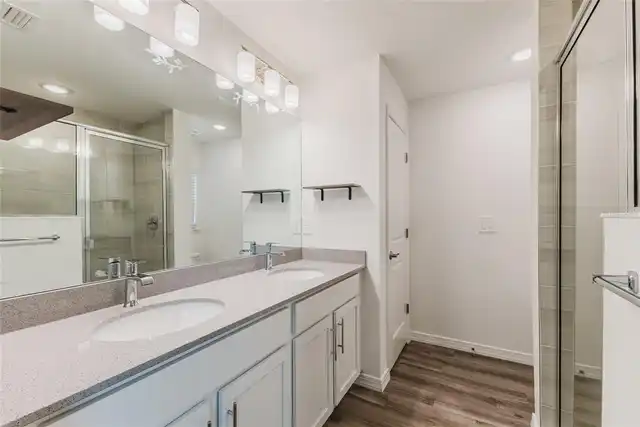 Listing Photo 17