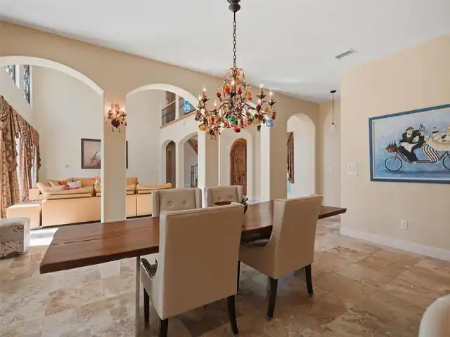 Listing Photo 12