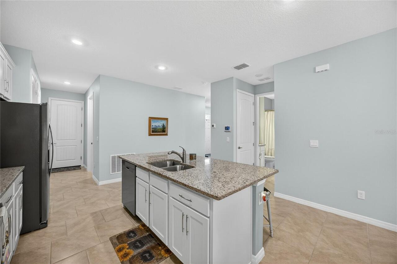 Listing Photo 10