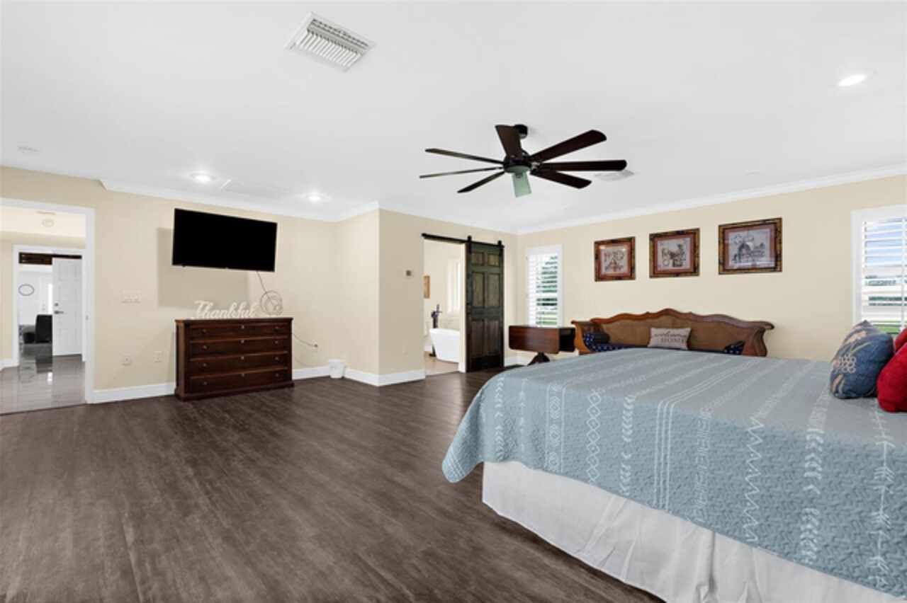 Listing Photo 20