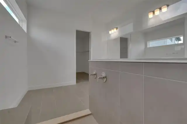 Listing Photo 33
