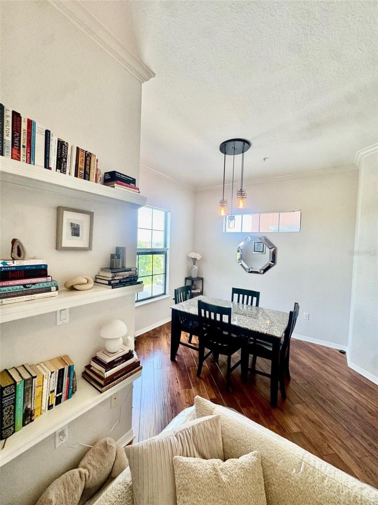 Listing Photo 11