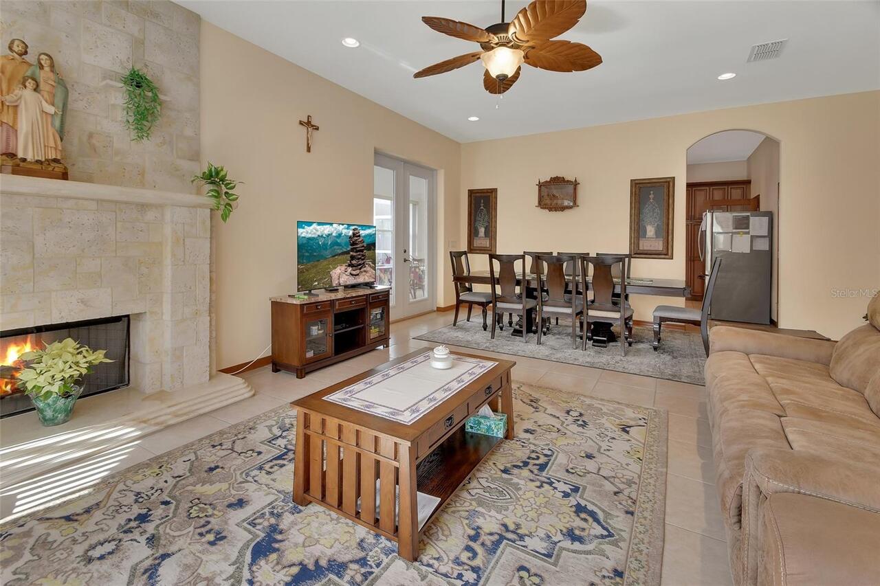 Listing Photo 12