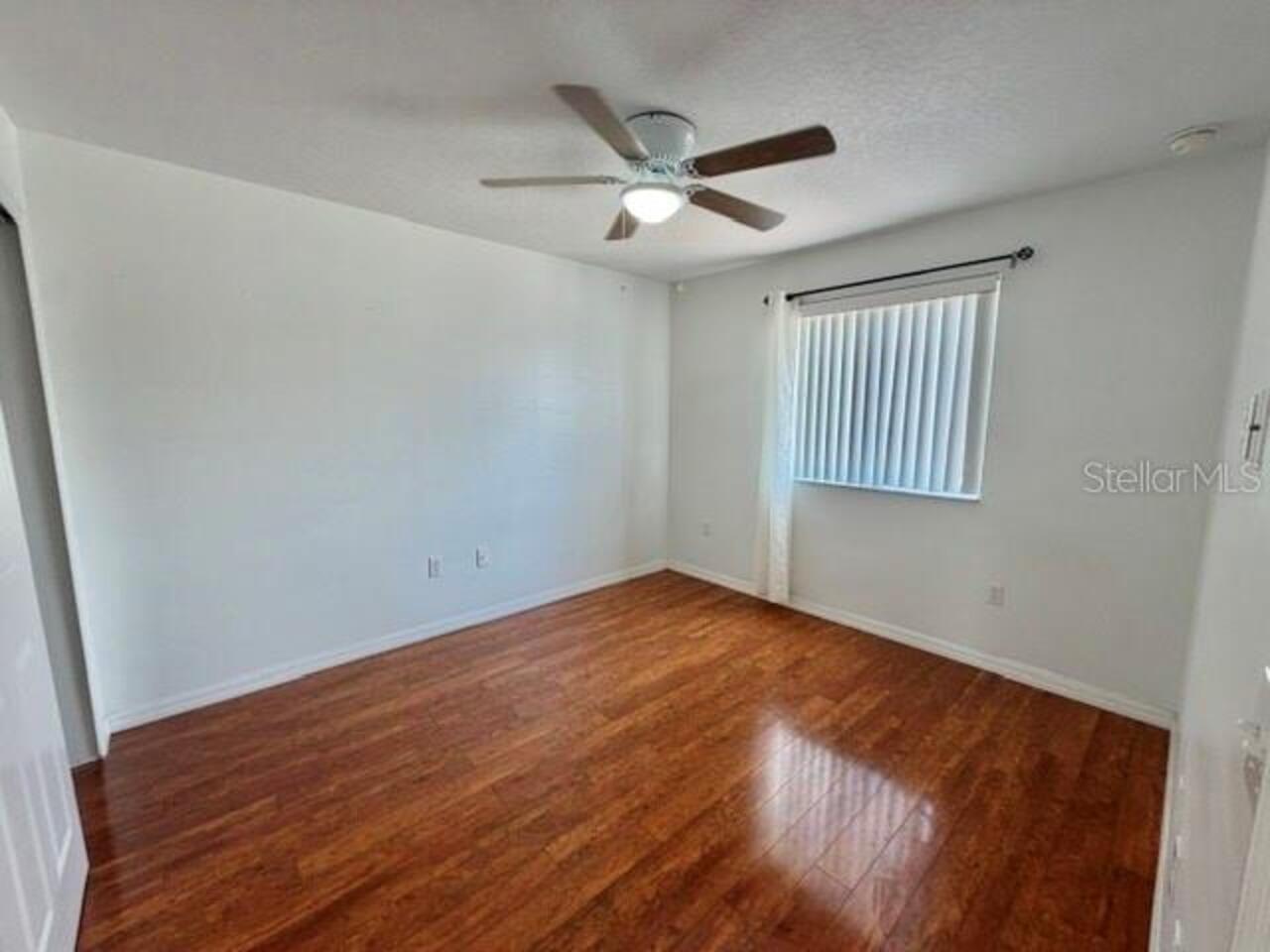 Listing Photo 12