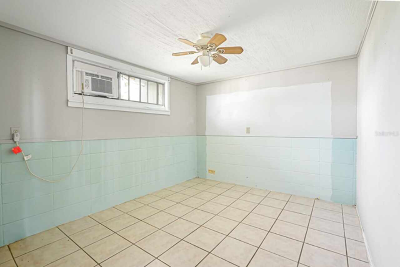 Listing Photo 12