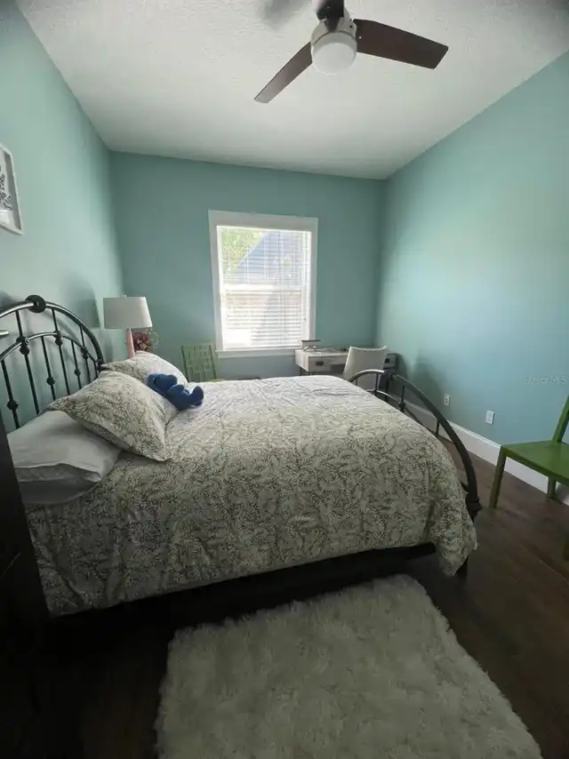 Listing Photo 12