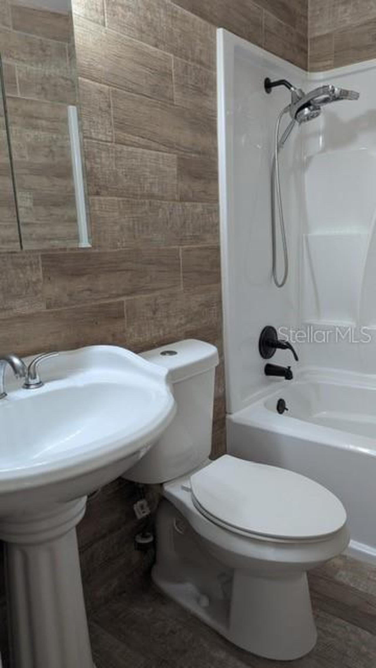 Listing Photo 12