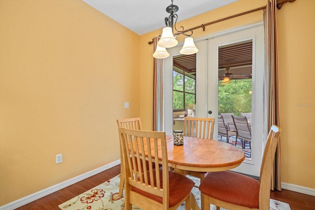 Listing Photo 12