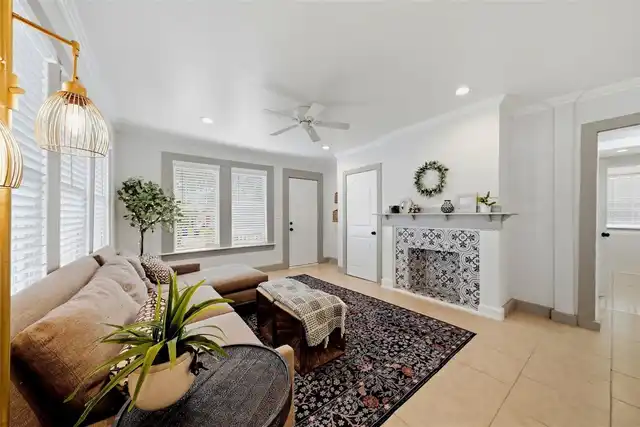 Listing Photo 7