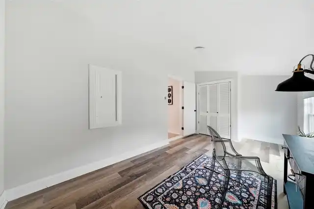 Listing Photo 18