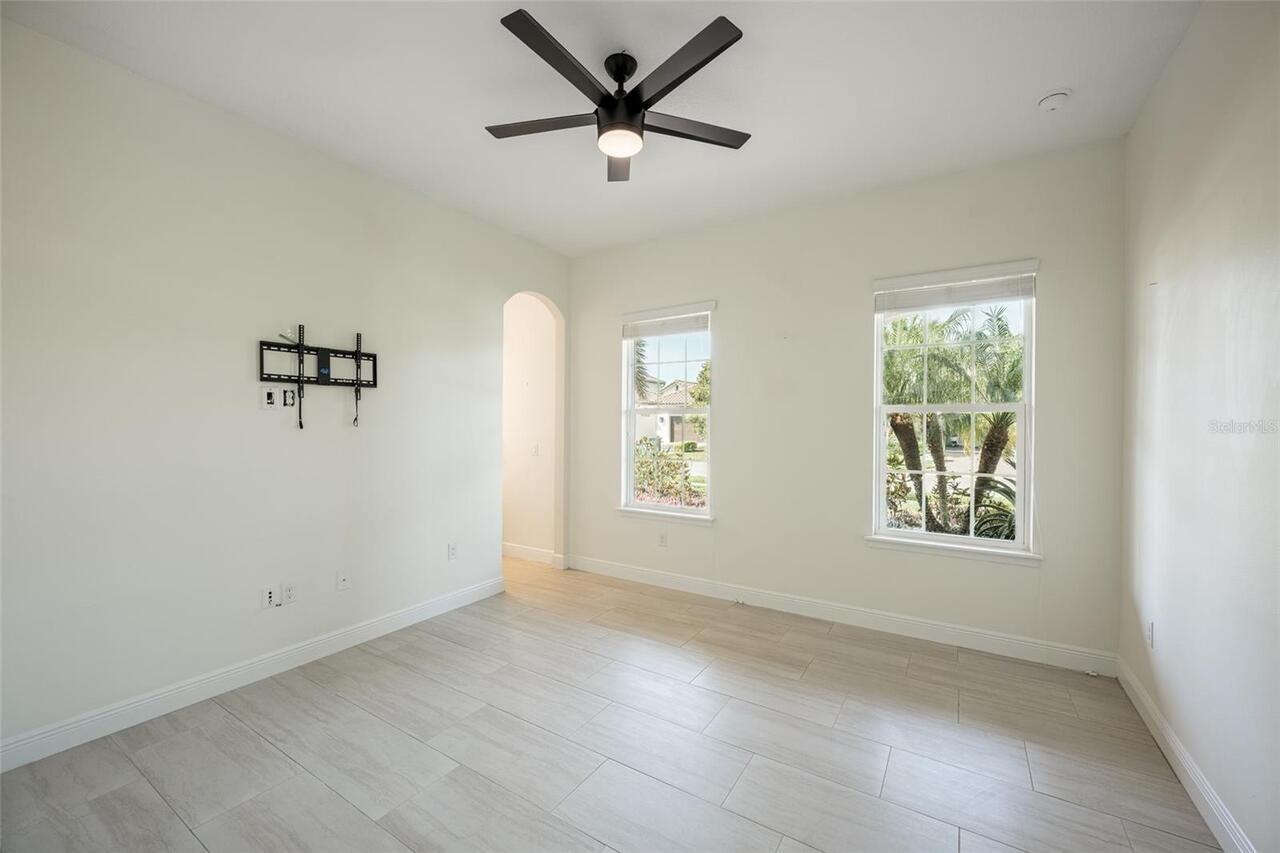 Listing Photo 33