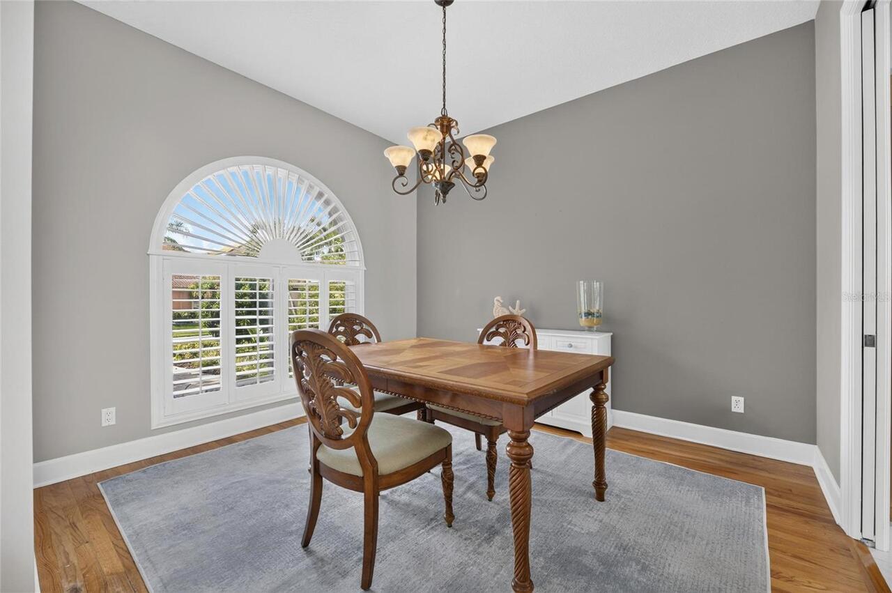 Listing Photo 14