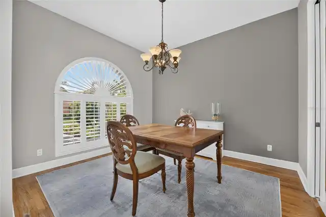 Listing Photo 14