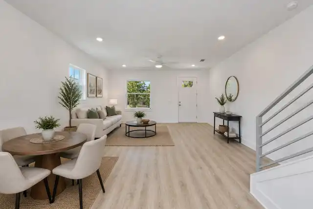Listing Photo 11