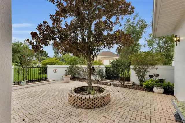 Listing Photo 9