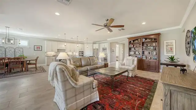 Listing Photo 18