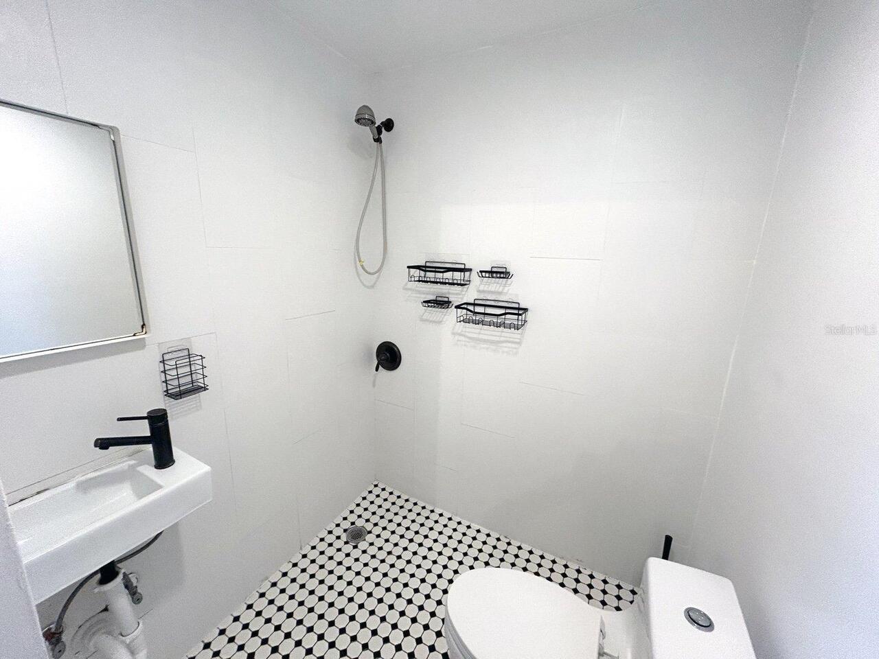 Listing Photo 10