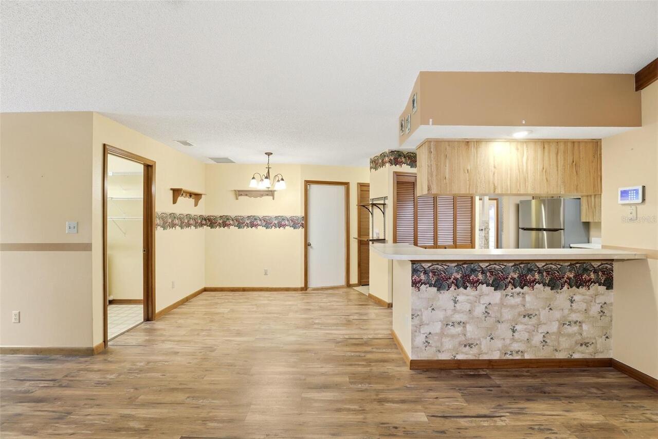 Listing Photo 17
