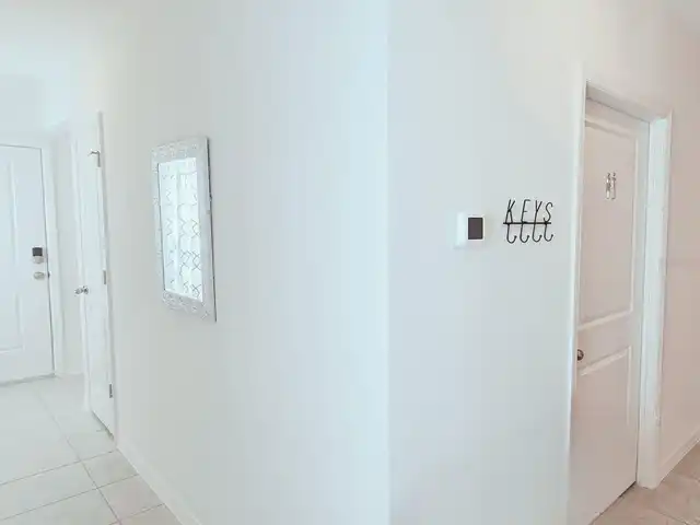 Listing Photo 9