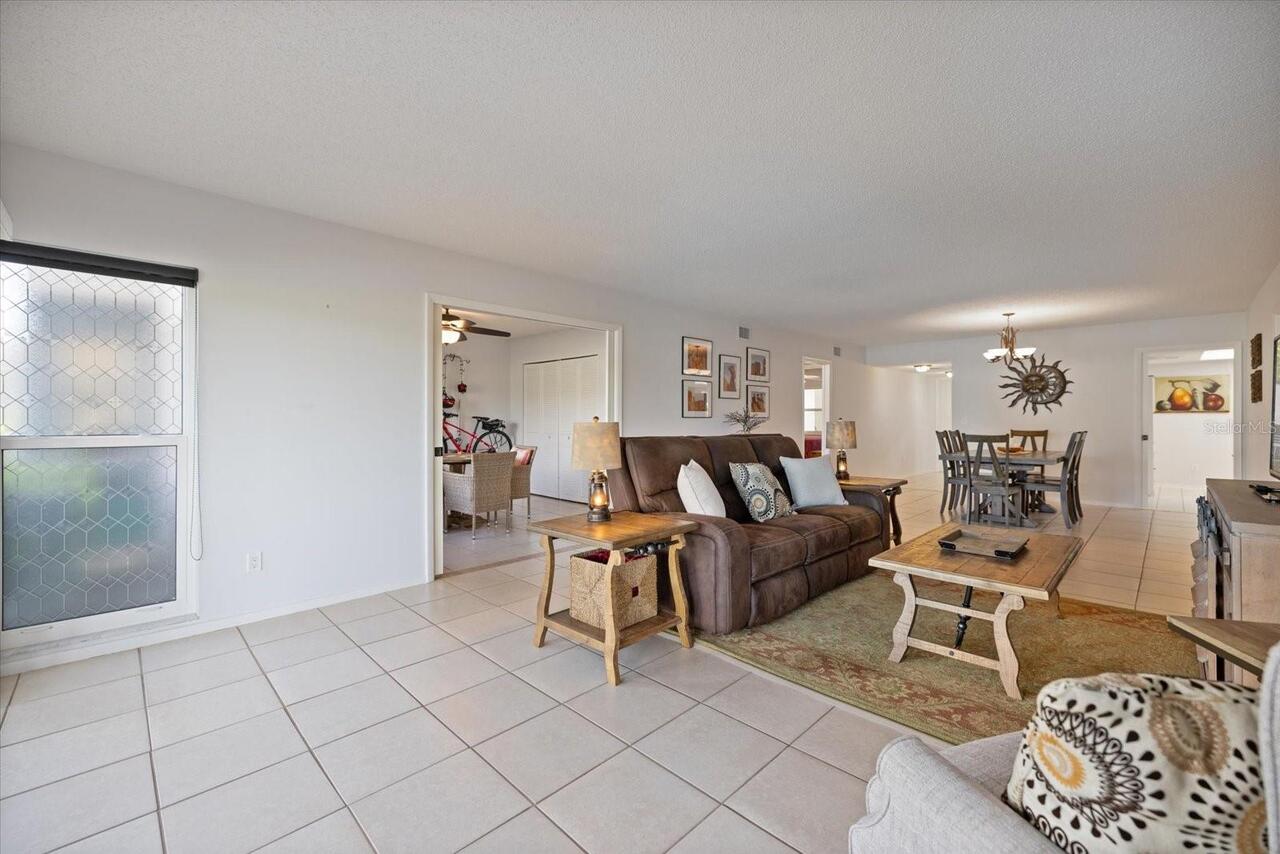 Listing Photo 14
