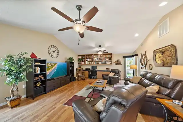 Listing Photo 23