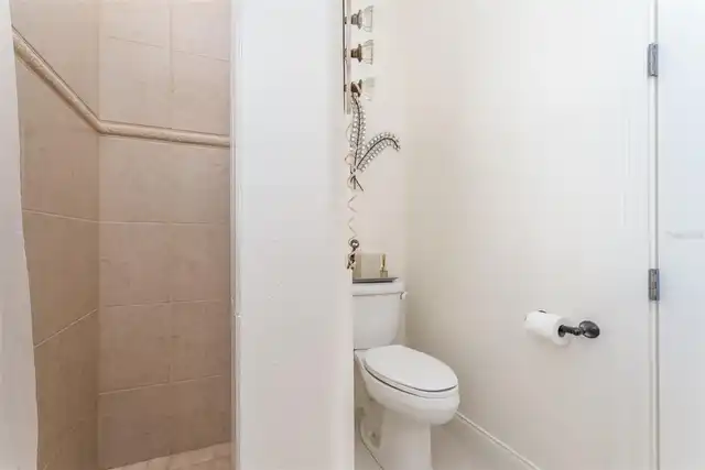 Listing Photo 33