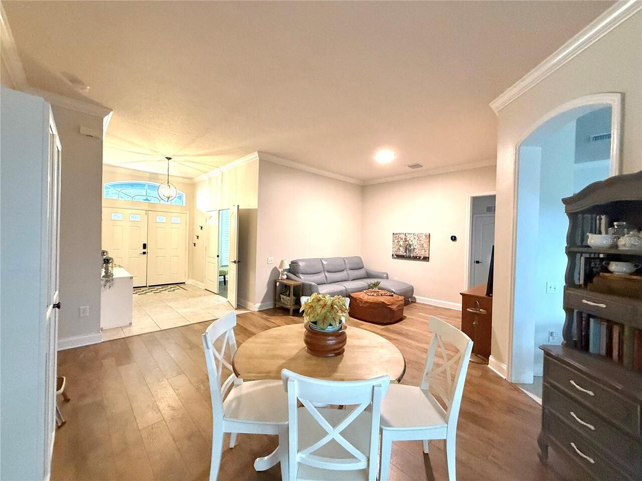 Listing Photo 8
